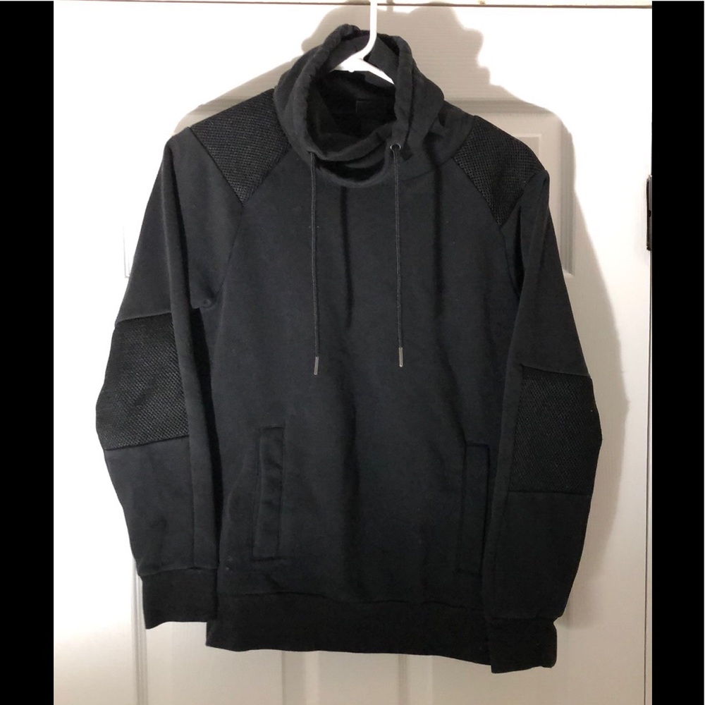 Woman’s athletic pullover sweatshirt